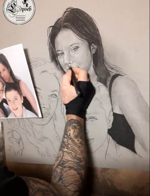 🎨 Réalisation du Portrait de Famille – Technique : Pierre Noire